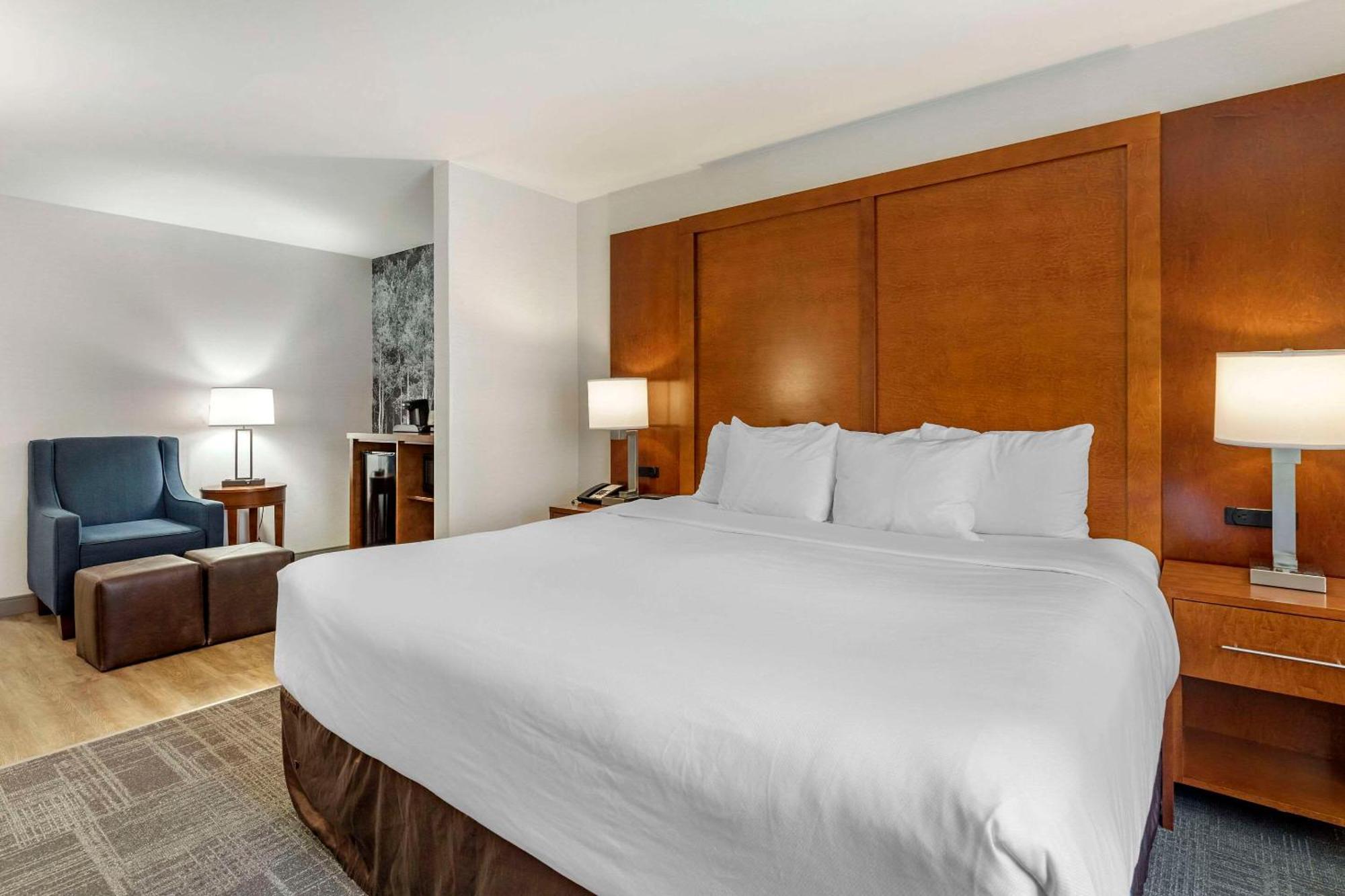 Comfort Suites Golden West On Evergreen Parkway Экстерьер фото